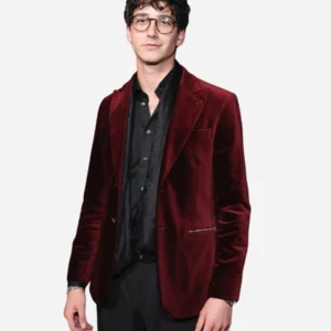 Milo-Manheim-Thanksgiving-2023-Maroon-Blazer
